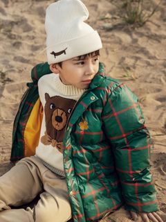 Bear intarsia knit sweater