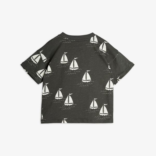 Sailing boats T-shirt