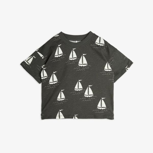 Sailing boats T-shirt