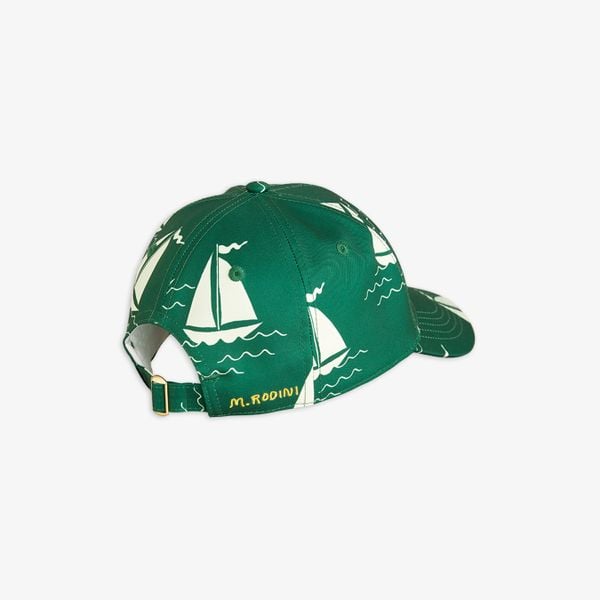 Sailing boats cap