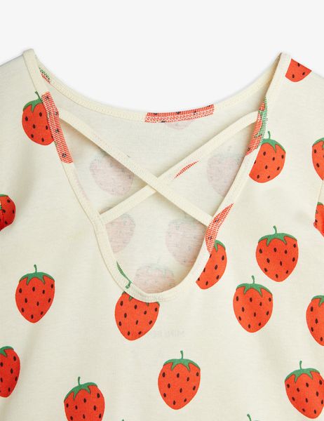 Strawberries Ballet T-shirt