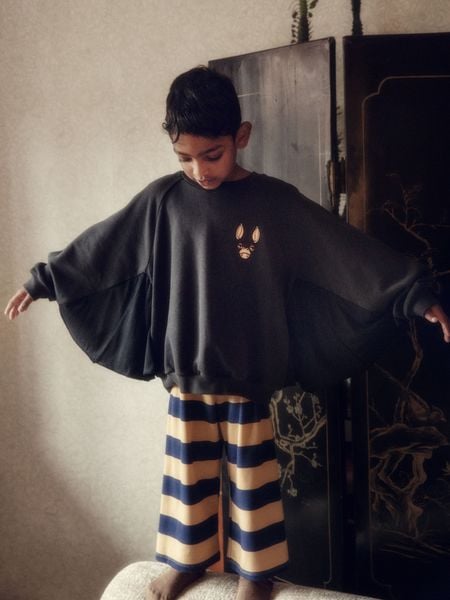 Bat sleeve sweatshirt 