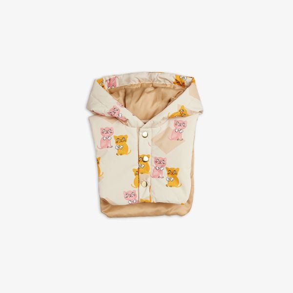 Beige padded hood featuring a pink and orange Kittens print and three gold snap buttons.