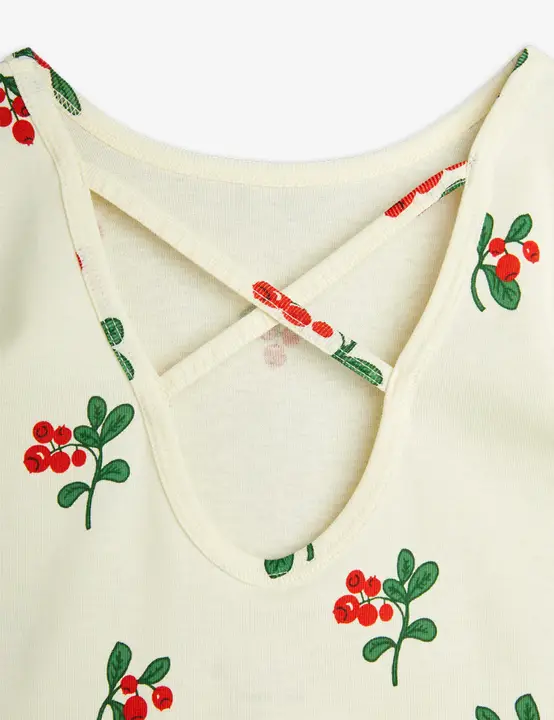 Lingonberries Ballet T-shirt
