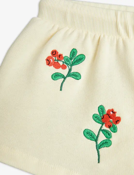 Lingonberries sweatshorts