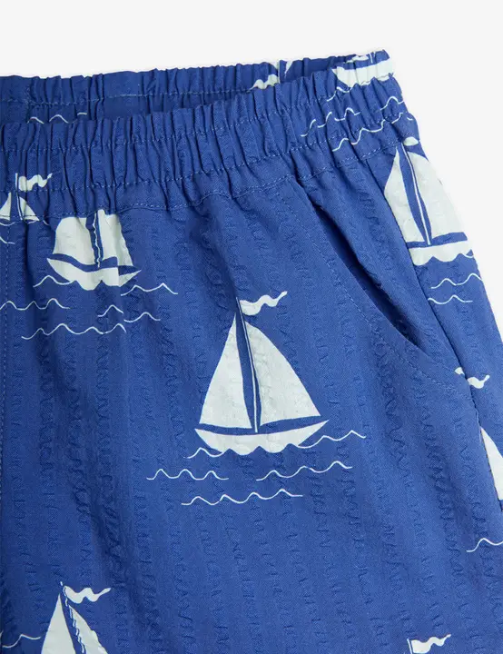 Sailing boats woven shorts