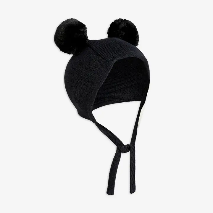 Fine knit baby hat