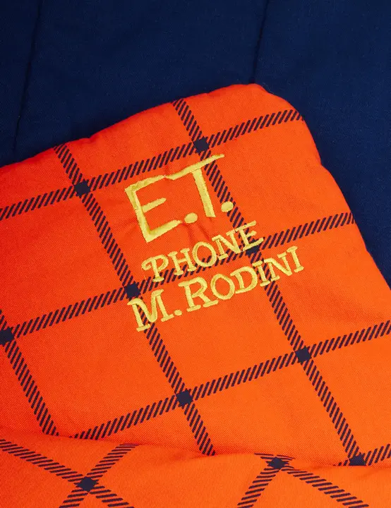 E.T. Multifunktionellt Vadderat Täcke