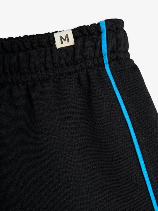 Plain Contrasting Piping Sweatshorts
